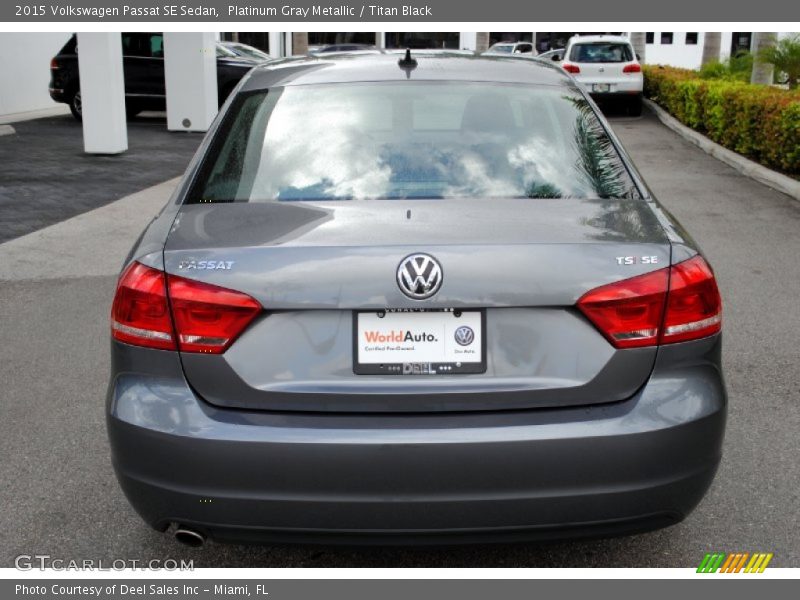 Platinum Gray Metallic / Titan Black 2015 Volkswagen Passat SE Sedan