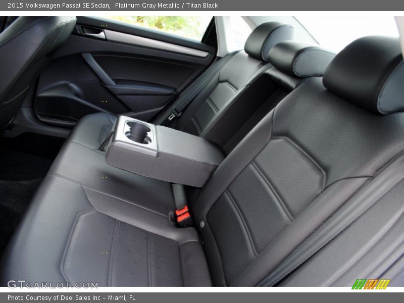 Platinum Gray Metallic / Titan Black 2015 Volkswagen Passat SE Sedan