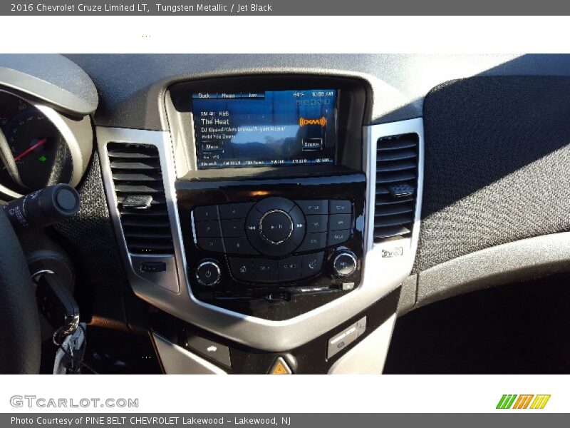 Tungsten Metallic / Jet Black 2016 Chevrolet Cruze Limited LT
