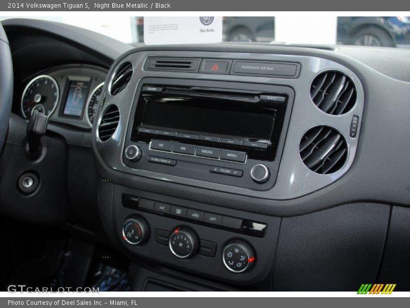 Night Blue Metallic / Black 2014 Volkswagen Tiguan S
