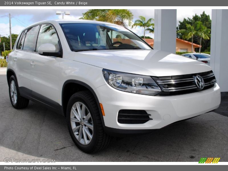 Candy White / Beige 2014 Volkswagen Tiguan SE