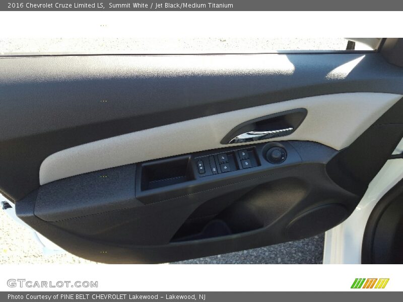 Summit White / Jet Black/Medium Titanium 2016 Chevrolet Cruze Limited LS