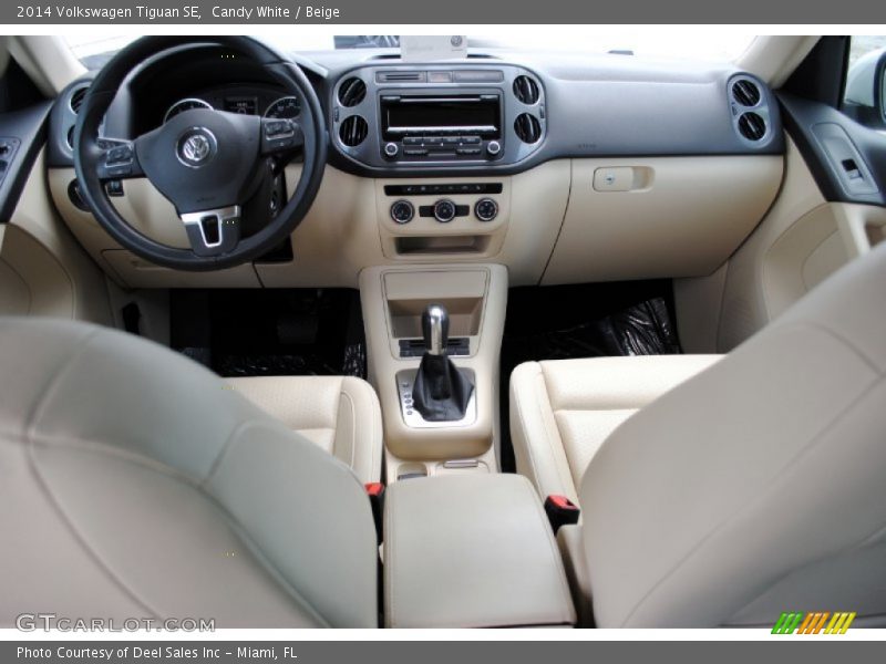 Candy White / Beige 2014 Volkswagen Tiguan SE