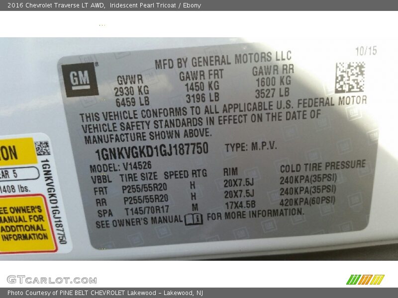 Iridescent Pearl Tricoat / Ebony 2016 Chevrolet Traverse LT AWD