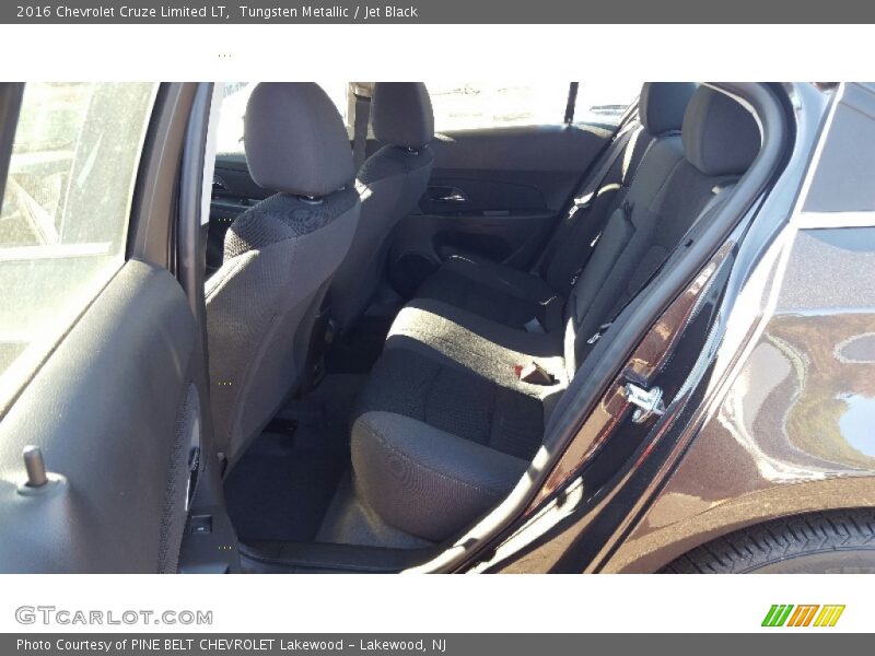 Tungsten Metallic / Jet Black 2016 Chevrolet Cruze Limited LT