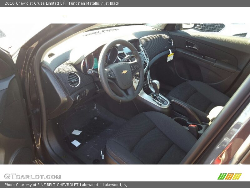 Tungsten Metallic / Jet Black 2016 Chevrolet Cruze Limited LT