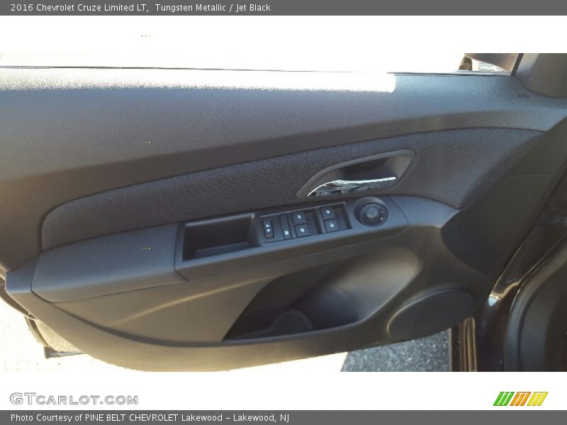 Tungsten Metallic / Jet Black 2016 Chevrolet Cruze Limited LT