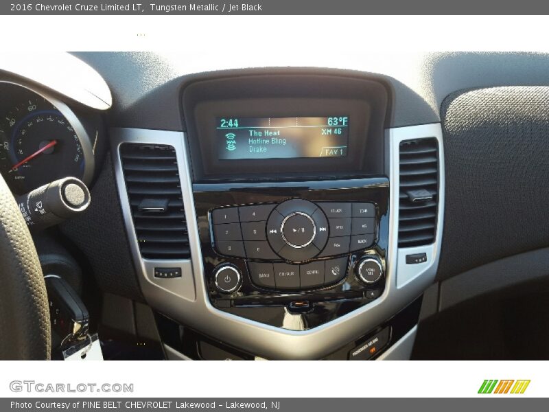 Tungsten Metallic / Jet Black 2016 Chevrolet Cruze Limited LT