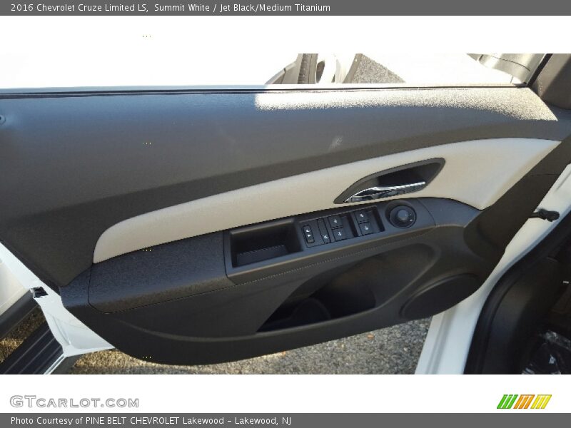 Summit White / Jet Black/Medium Titanium 2016 Chevrolet Cruze Limited LS