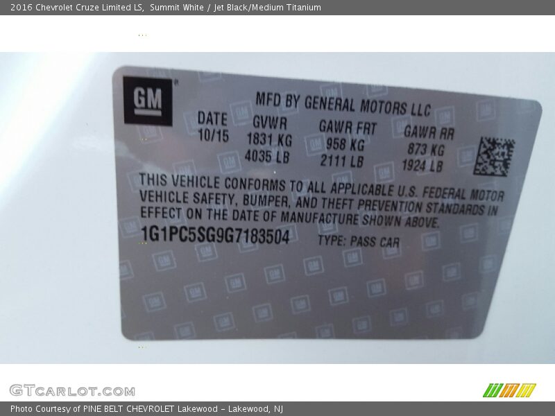 Summit White / Jet Black/Medium Titanium 2016 Chevrolet Cruze Limited LS
