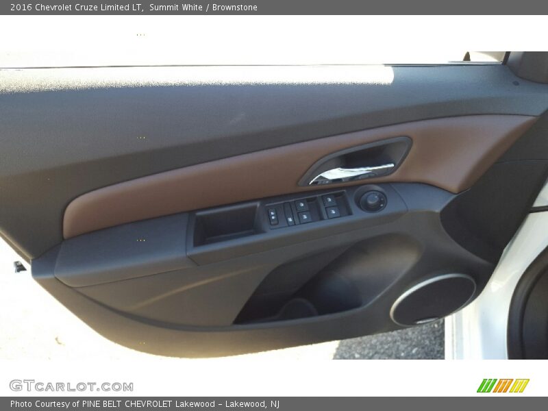 Summit White / Brownstone 2016 Chevrolet Cruze Limited LT