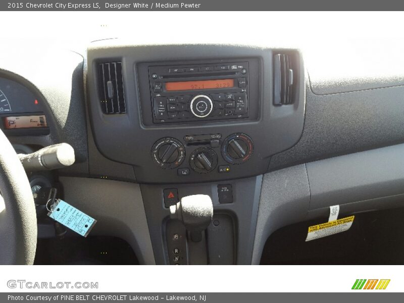 Designer White / Medium Pewter 2015 Chevrolet City Express LS