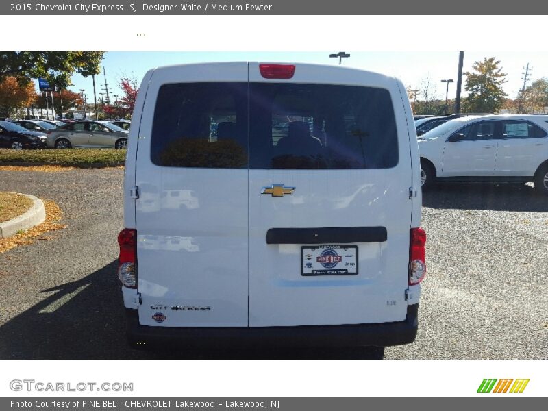 Designer White / Medium Pewter 2015 Chevrolet City Express LS