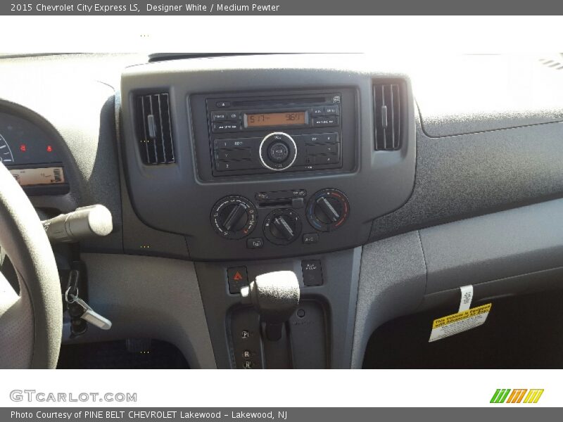Designer White / Medium Pewter 2015 Chevrolet City Express LS