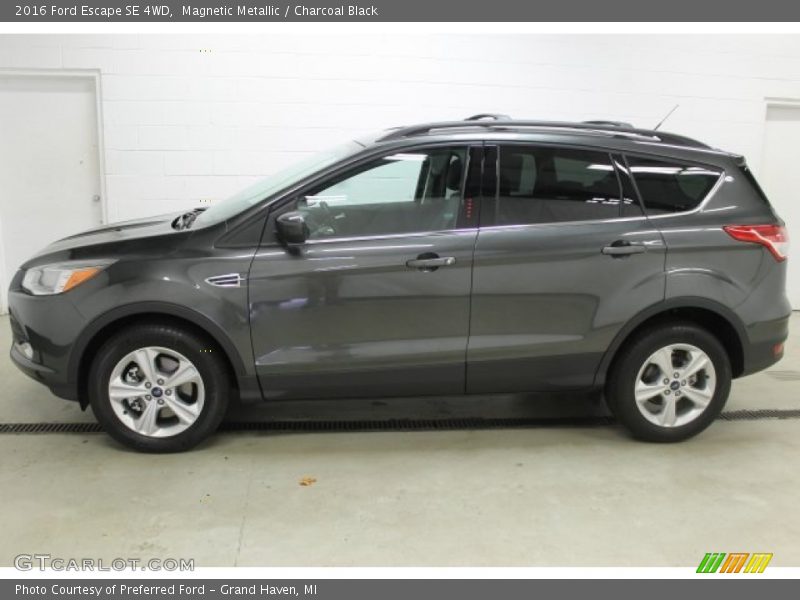 Magnetic Metallic / Charcoal Black 2016 Ford Escape SE 4WD
