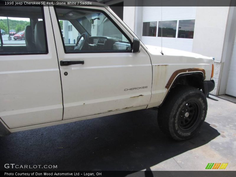 Stone White / Saddle 1998 Jeep Cherokee SE 4x4