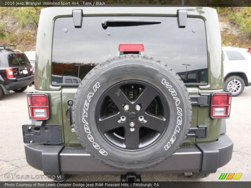 Tank / Black 2016 Jeep Wrangler Unlimited Sport 4x4