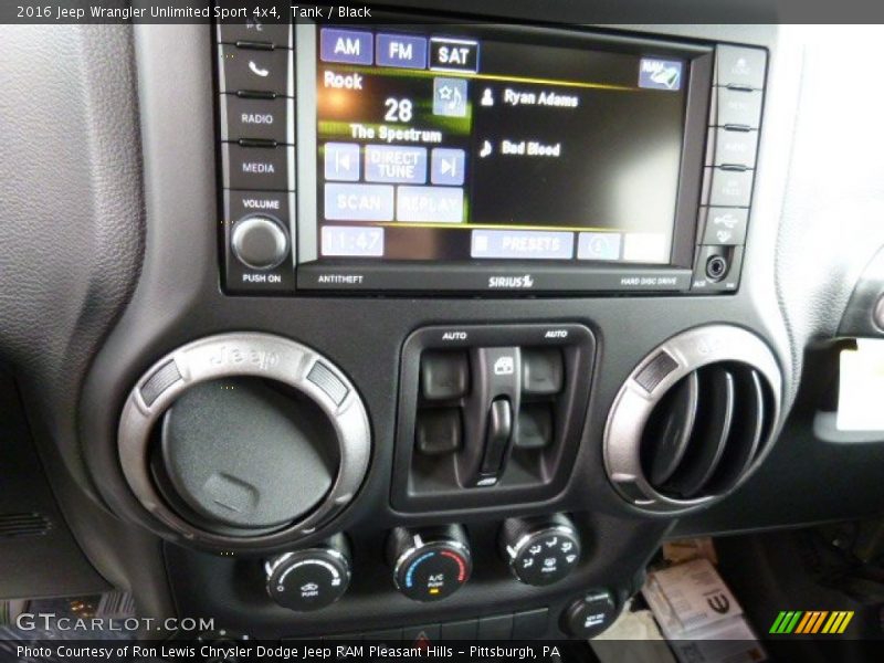 Tank / Black 2016 Jeep Wrangler Unlimited Sport 4x4