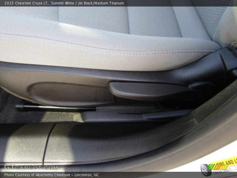 Summit White / Jet Black/Medium Titanium 2015 Chevrolet Cruze LT