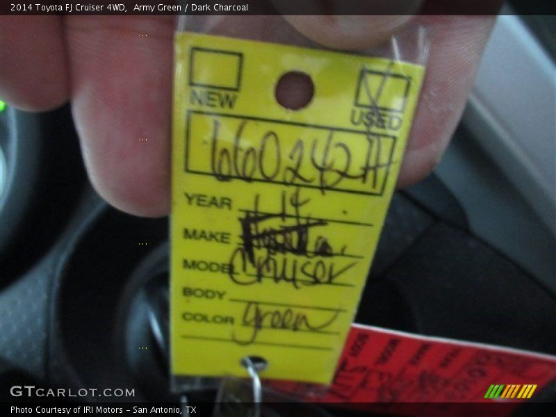 Army Green / Dark Charcoal 2014 Toyota FJ Cruiser 4WD