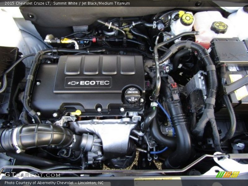 Summit White / Jet Black/Medium Titanium 2015 Chevrolet Cruze LT