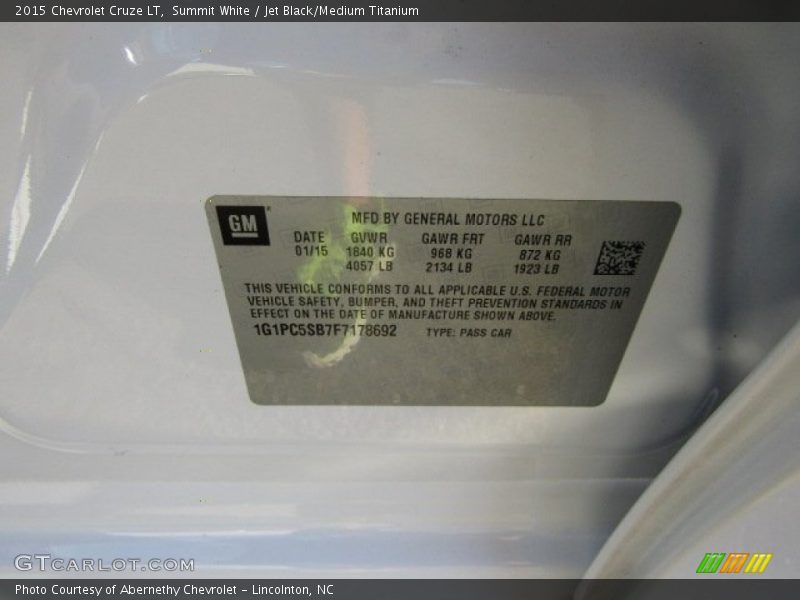 Summit White / Jet Black/Medium Titanium 2015 Chevrolet Cruze LT