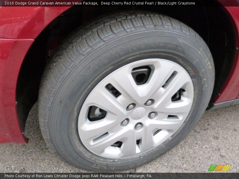 Deep Cherry Red Crystal Pearl / Black/Light Graystone 2016 Dodge Grand Caravan American Value Package