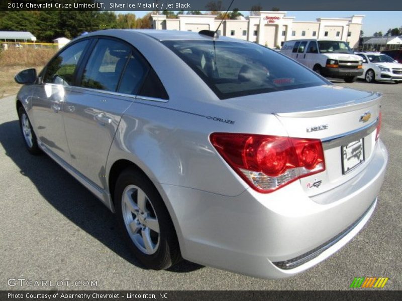 Silver Ice Metallic / Jet Black 2016 Chevrolet Cruze Limited LT