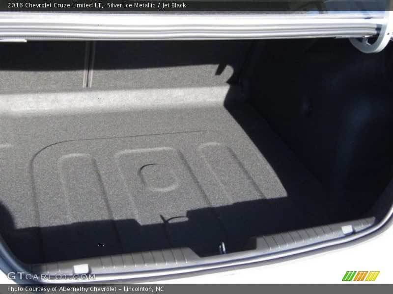 Silver Ice Metallic / Jet Black 2016 Chevrolet Cruze Limited LT
