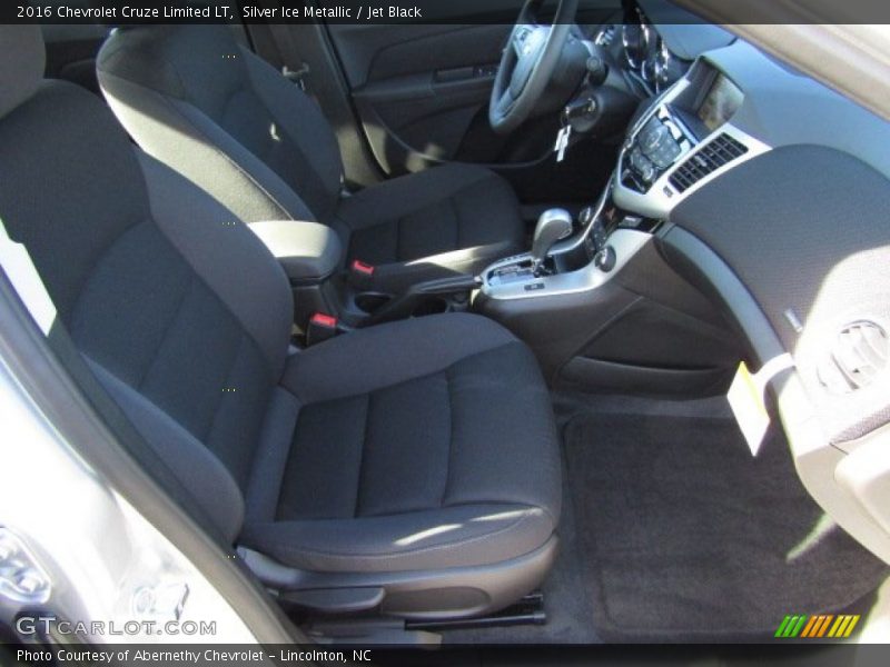 Silver Ice Metallic / Jet Black 2016 Chevrolet Cruze Limited LT