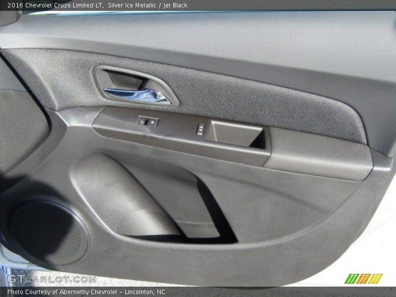 Silver Ice Metallic / Jet Black 2016 Chevrolet Cruze Limited LT