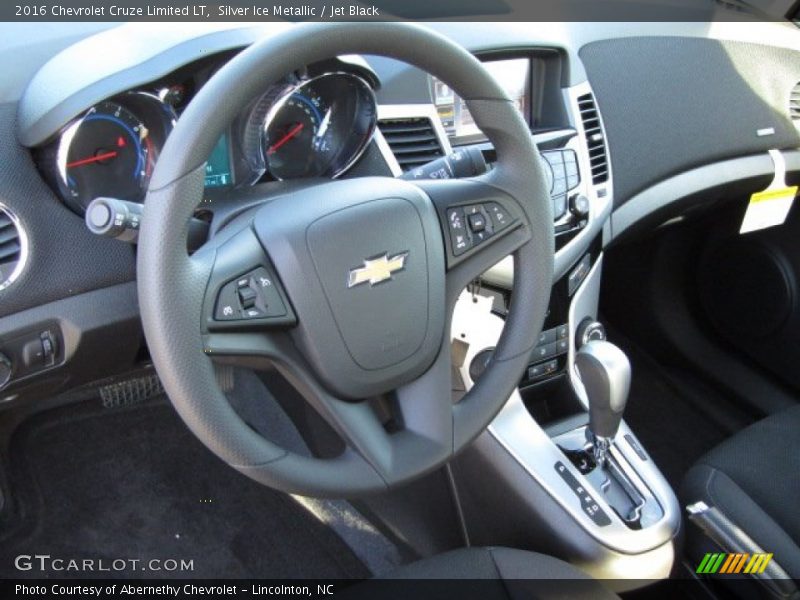 Silver Ice Metallic / Jet Black 2016 Chevrolet Cruze Limited LT