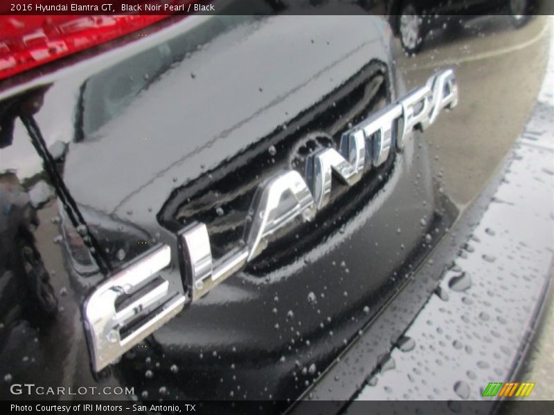 Black Noir Pearl / Black 2016 Hyundai Elantra GT