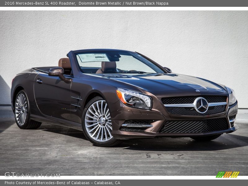 Front 3/4 View of 2016 SL 400 Roadster