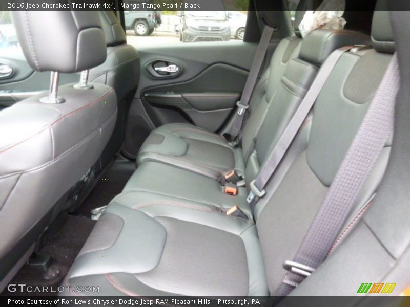 Mango Tango Pearl / Black 2016 Jeep Cherokee Trailhawk 4x4