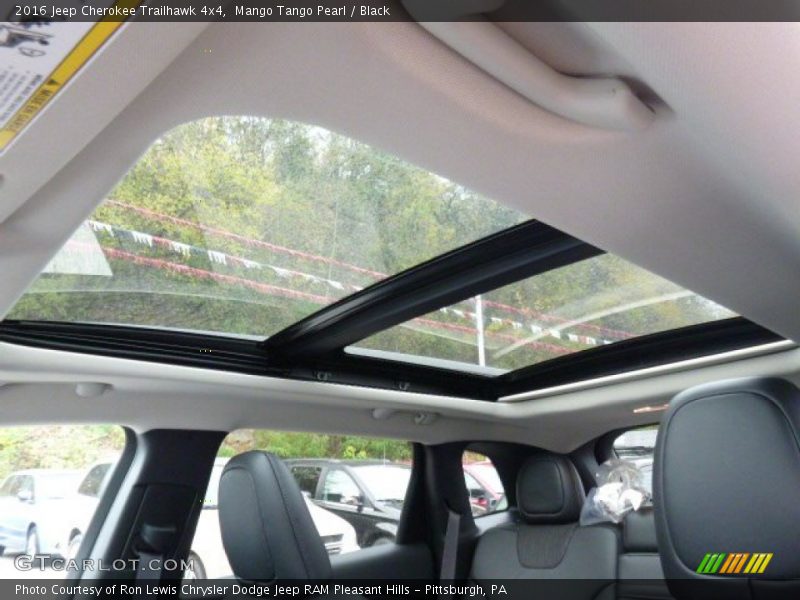 Mango Tango Pearl / Black 2016 Jeep Cherokee Trailhawk 4x4