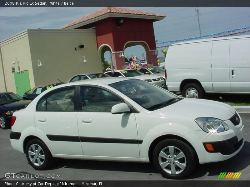 White / Beige 2008 Kia Rio LX Sedan