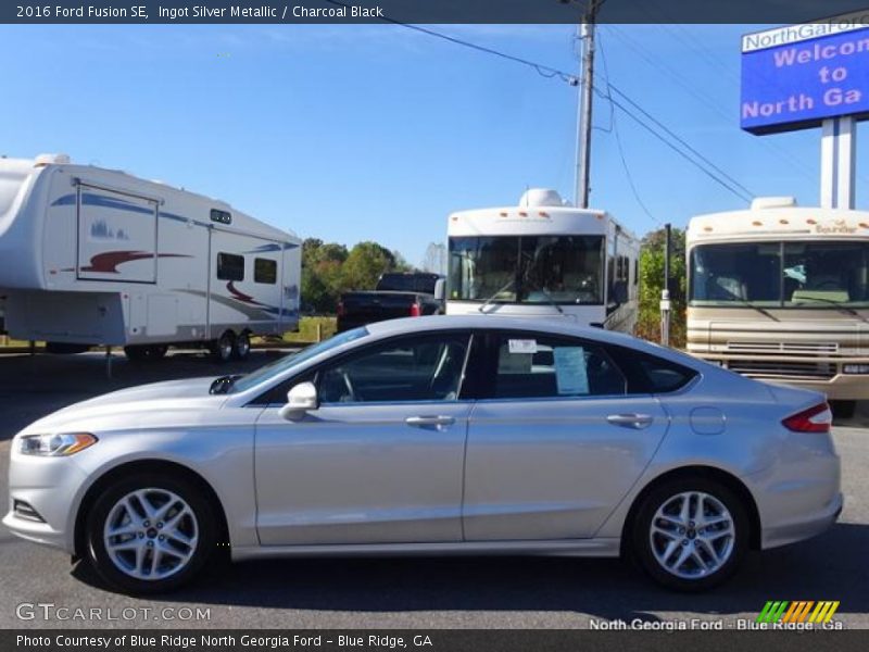 Ingot Silver Metallic / Charcoal Black 2016 Ford Fusion SE