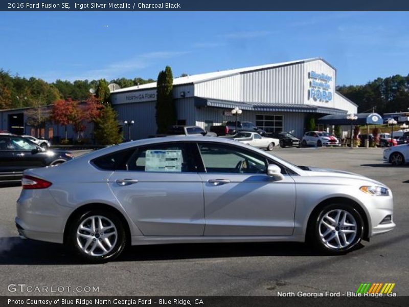 Ingot Silver Metallic / Charcoal Black 2016 Ford Fusion SE