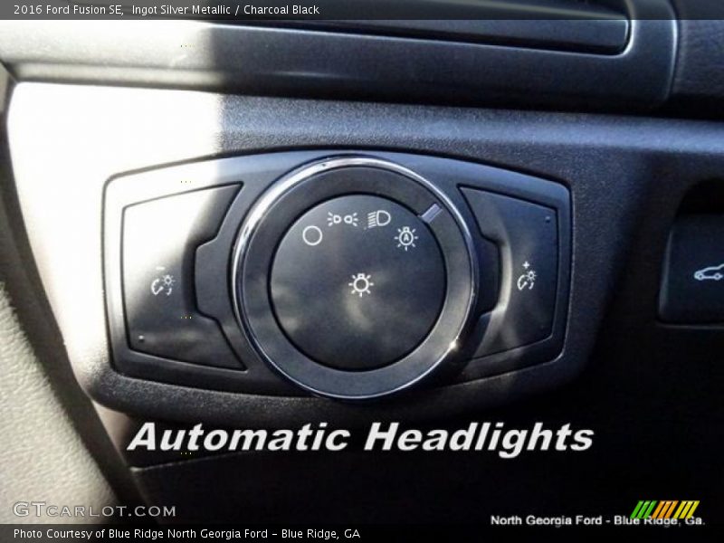 Ingot Silver Metallic / Charcoal Black 2016 Ford Fusion SE