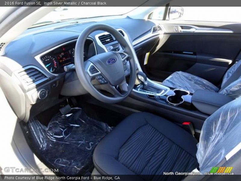 Ingot Silver Metallic / Charcoal Black 2016 Ford Fusion SE