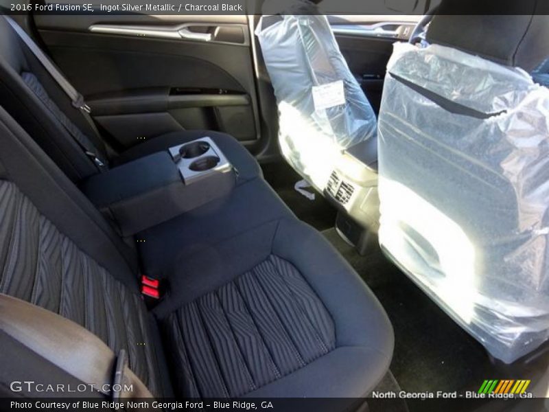 Ingot Silver Metallic / Charcoal Black 2016 Ford Fusion SE