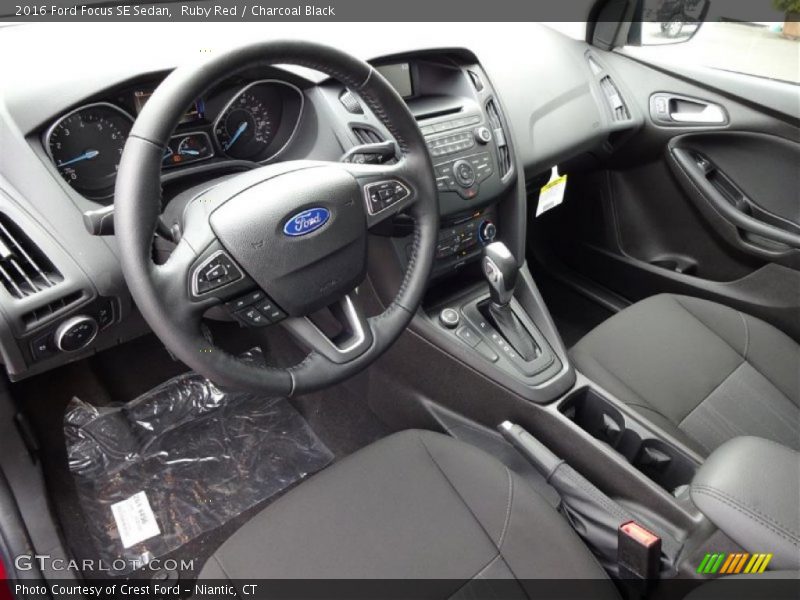 Charcoal Black Interior - 2016 Focus SE Sedan 