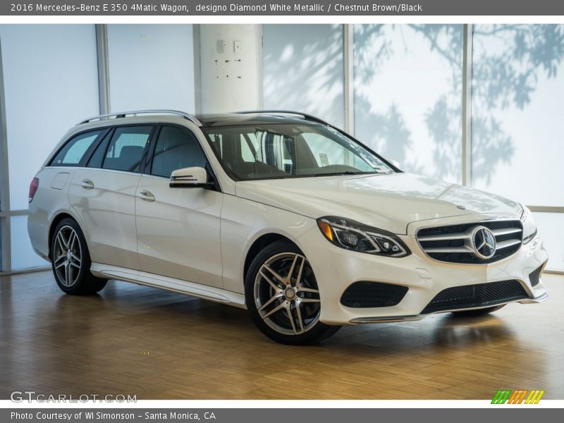 Front 3/4 View of 2016 E 350 4Matic Wagon