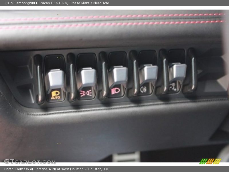 Controls of 2015 Huracan LP 610-4