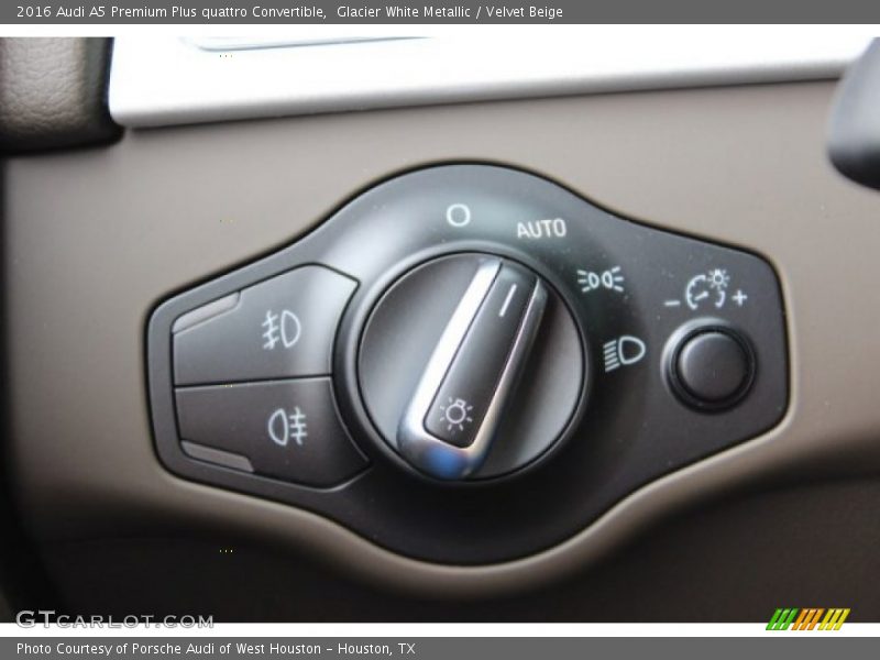 Controls of 2016 A5 Premium Plus quattro Convertible