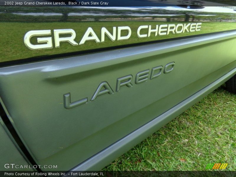  2002 Grand Cherokee Laredo Logo