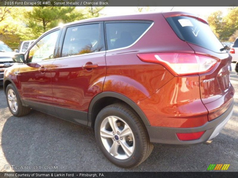Sunset Metallic / Charcoal Black 2016 Ford Escape SE 4WD