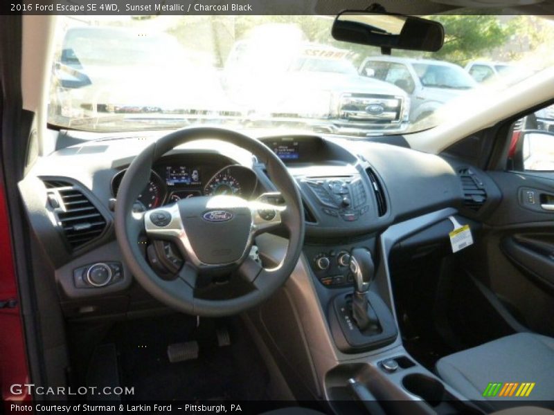Sunset Metallic / Charcoal Black 2016 Ford Escape SE 4WD