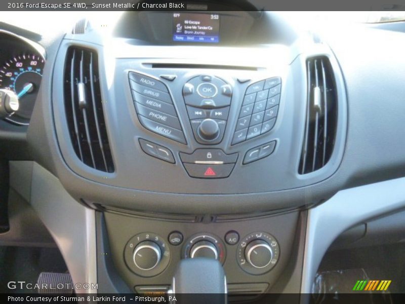Sunset Metallic / Charcoal Black 2016 Ford Escape SE 4WD